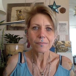 Meet your Posher, Connie